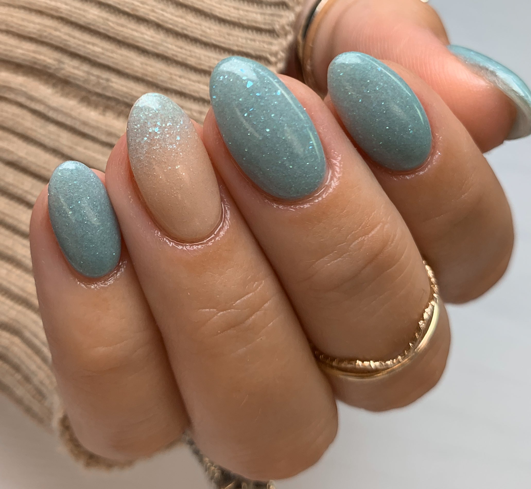 Julia 834