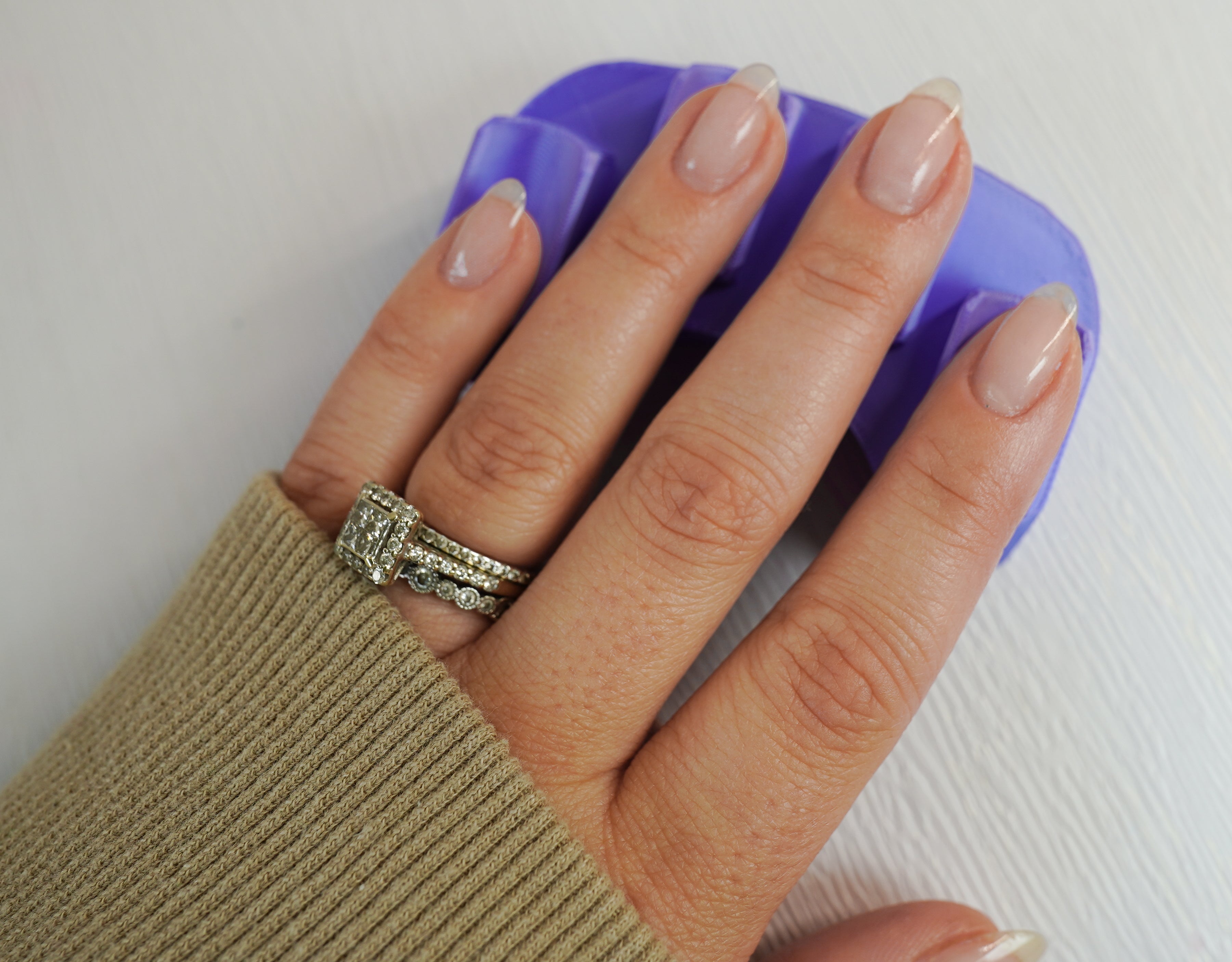 Four Finger Rest