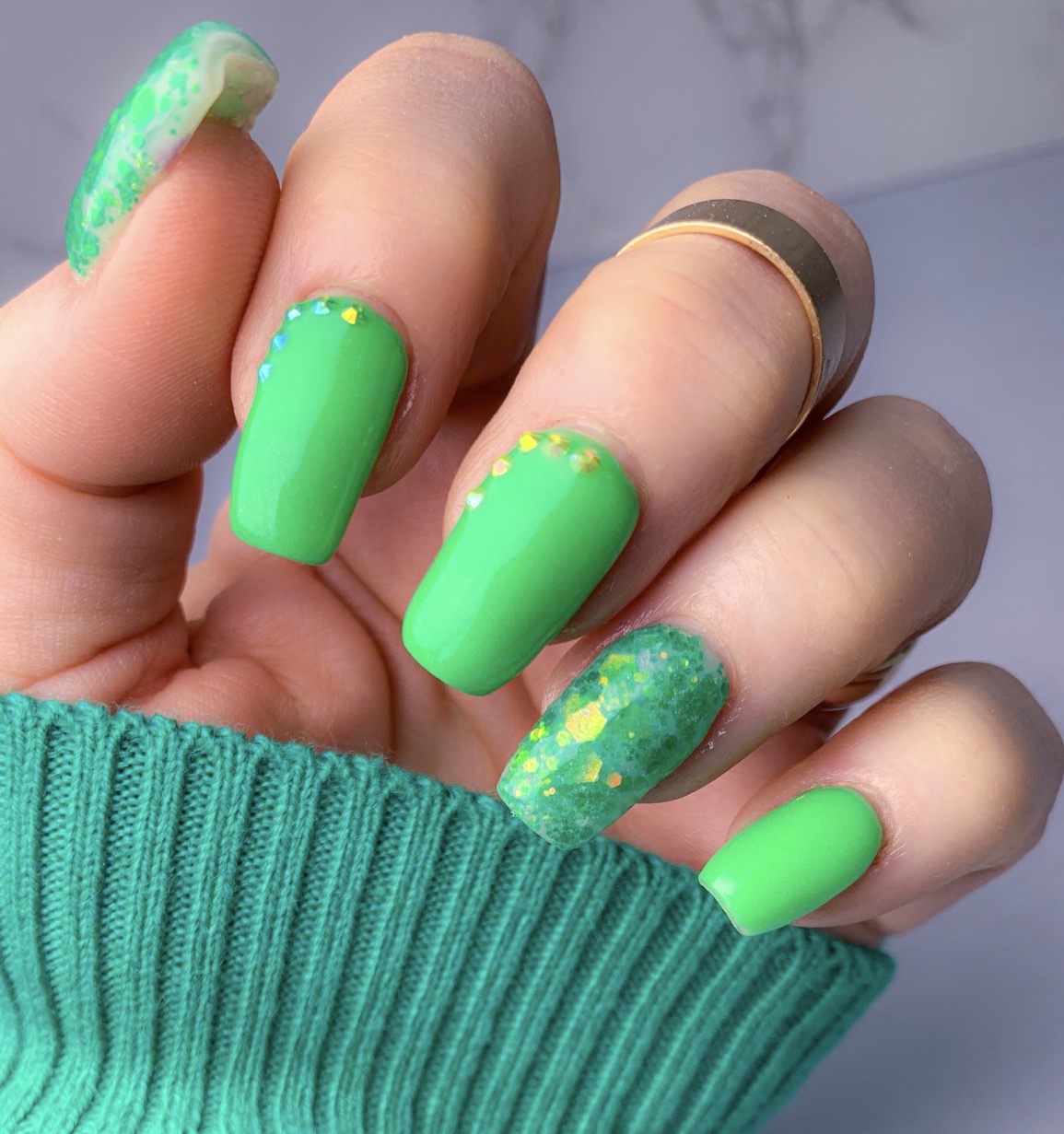 Four Leaf Clover 952