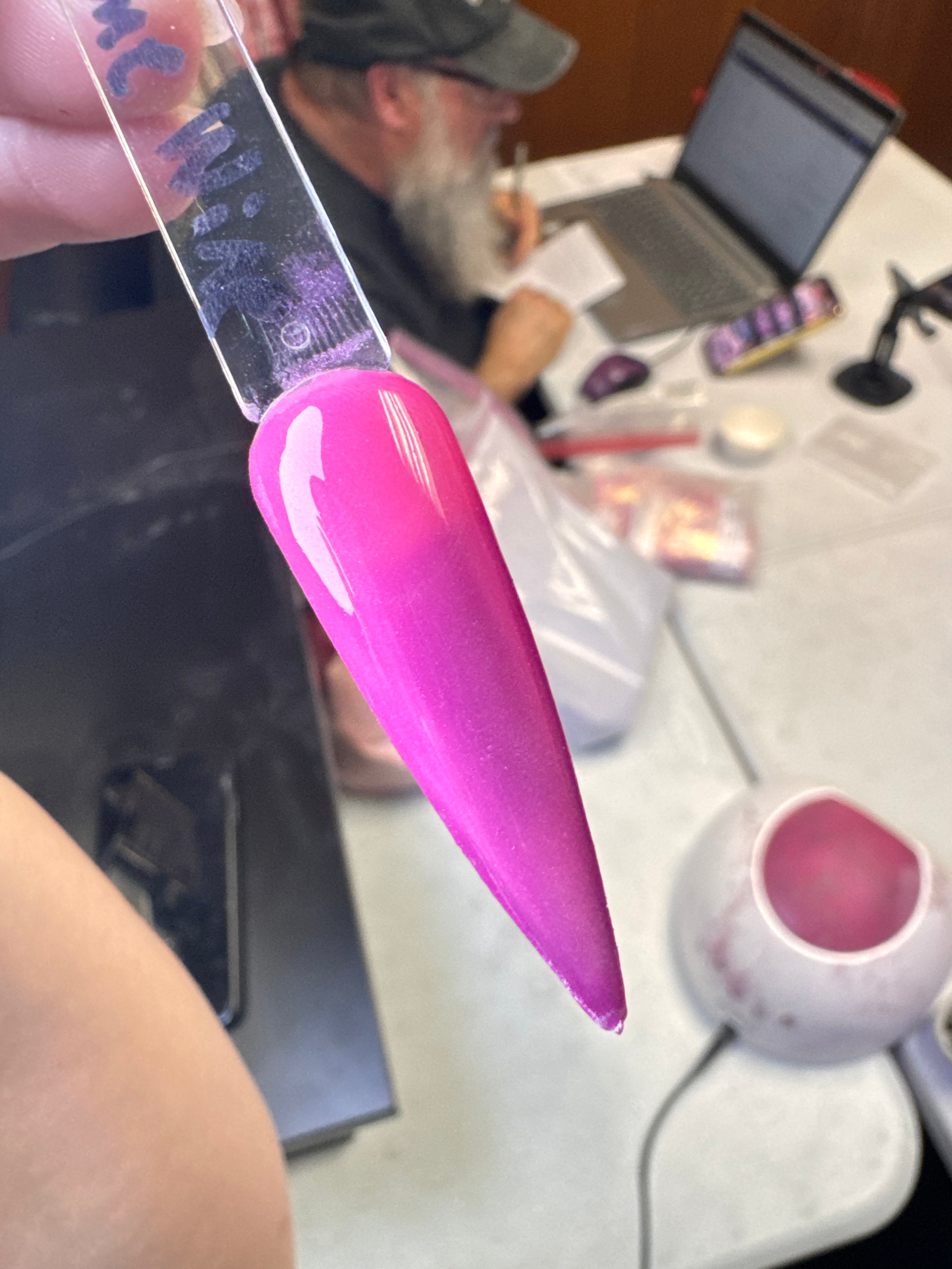 Summertime Wine (UV Changer) 1036