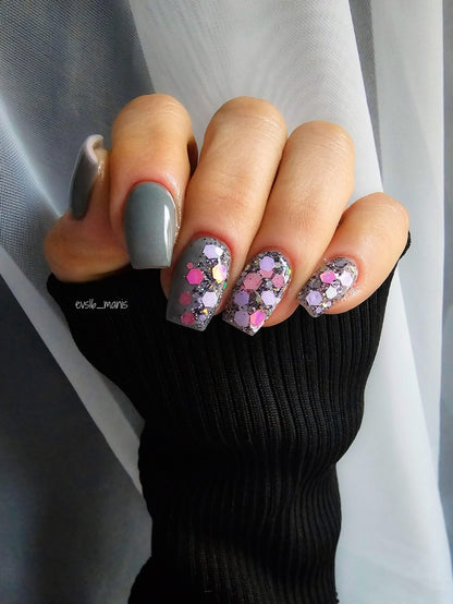 November Duo - Comet 878 & Space Babe 879