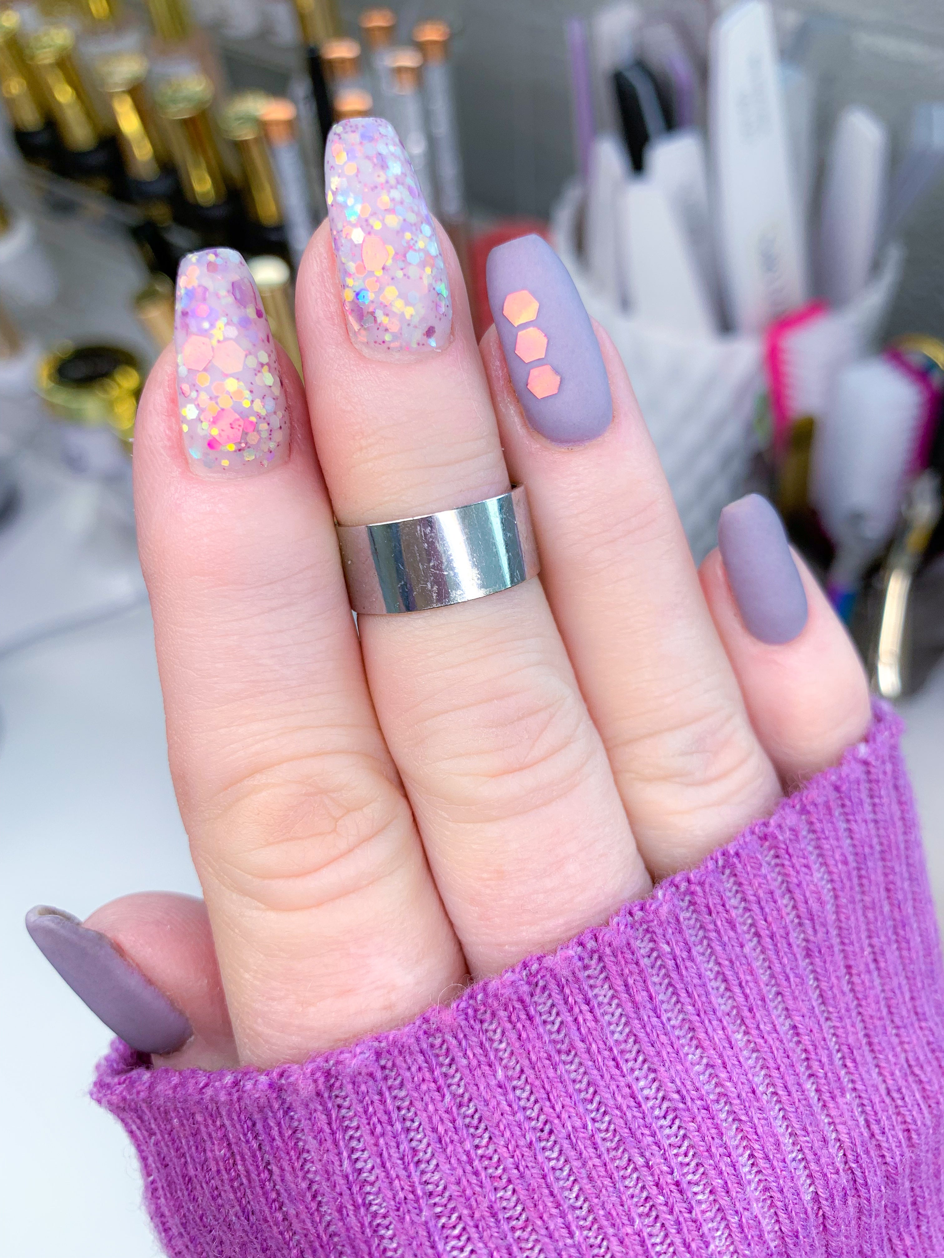 Demure 980