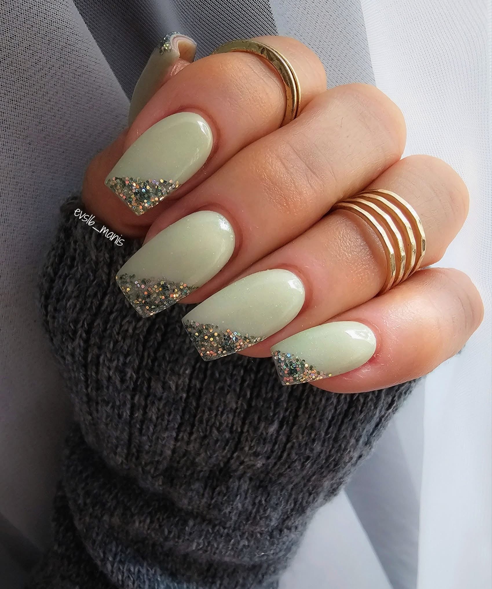 Gilded Meadow 847