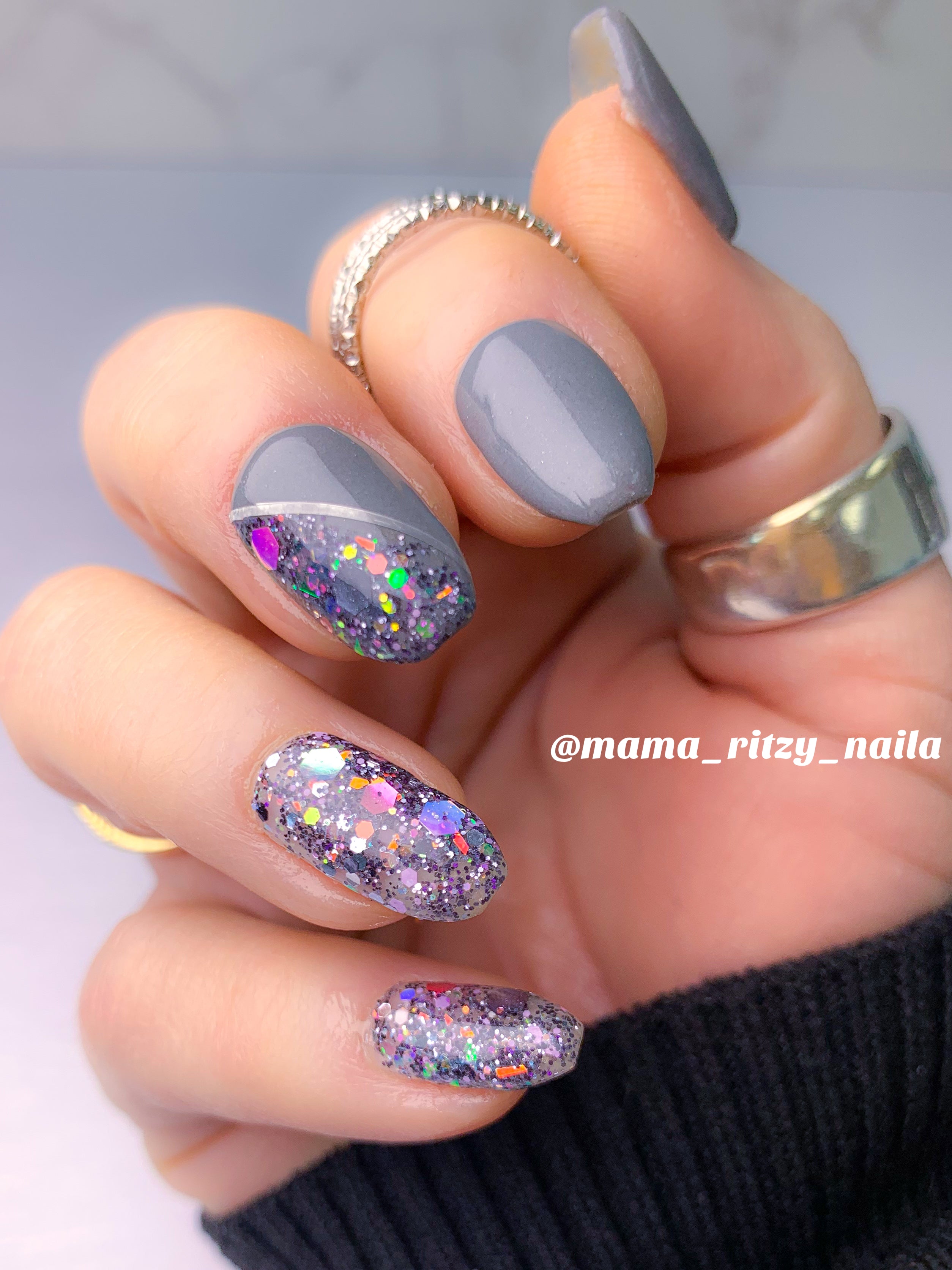 November Duo - Comet 878 & Space Babe 879